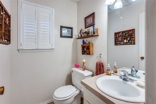 6120 Whitman Avenue, Fort Worth, TX 76133