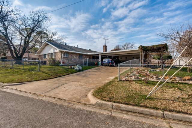 6120 Whitman Avenue, Fort Worth, TX 76133