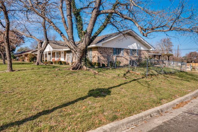 6120 Whitman Avenue, Fort Worth, TX 76133