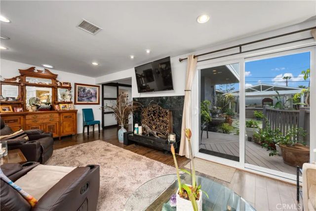 224 Avenue G, Redondo Beach, CA 90277