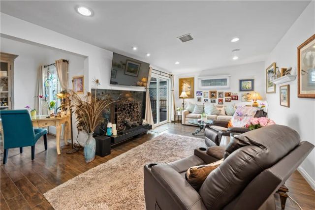 224 Avenue G, Redondo Beach, CA 90277