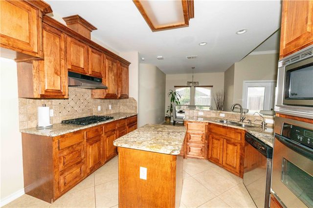 6801 Jets Ct, Corpus Christi, TX 78414