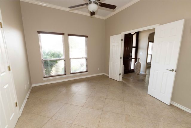 6801 Jets Ct, Corpus Christi, TX 78414