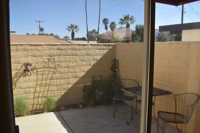 43705 Louisiana Street, Palm Desert, CA 92211