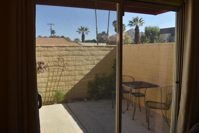 43705 Louisiana Street, Palm Desert, CA 92211