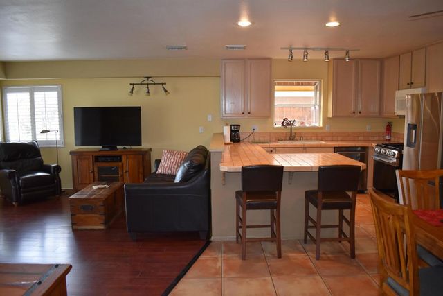 43705 Louisiana Street, Palm Desert, CA 92211