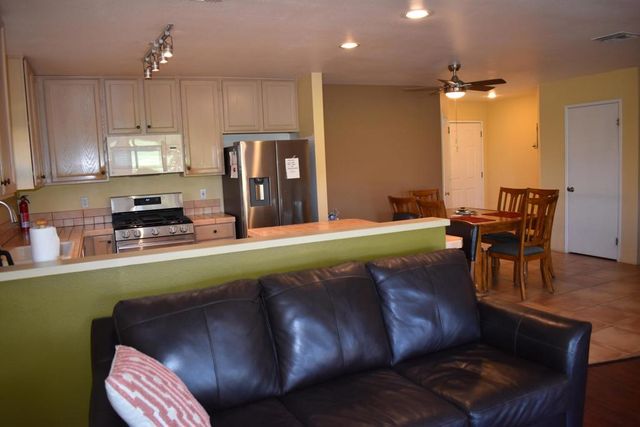 43705 Louisiana Street, Palm Desert, CA 92211