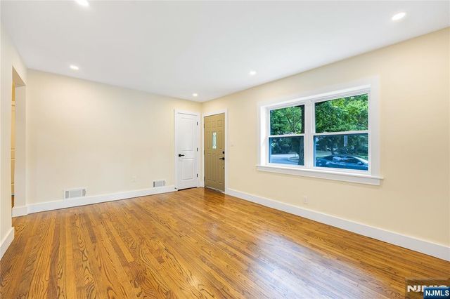 253 Intervale Road, Teaneck, NJ 07666