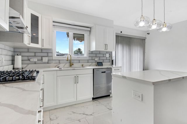 19018 Nightingale Lane, Country Club Hills, IL 60478