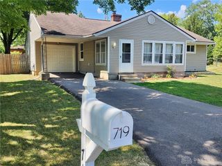 719 Fallview Avenue, Englewood, OH 45322
