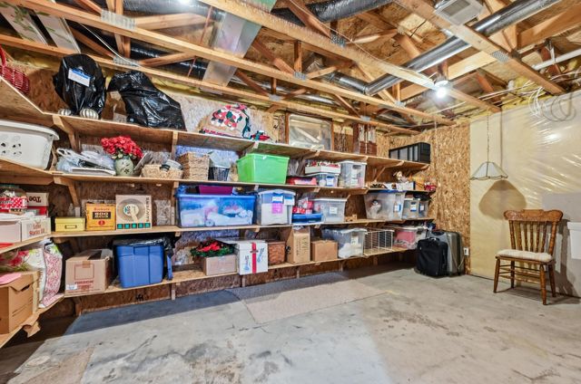 6742 Gretchen Lane N, Oakdale, MN 55128