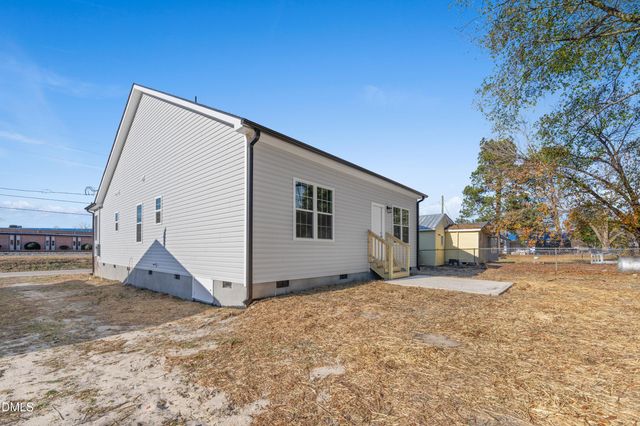 608 S Goldsboro Street, Fremont, NC 27830