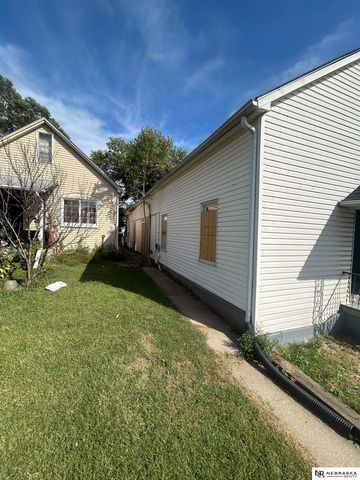 4617 S 32 Street, Omaha, NE 68107
