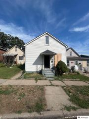 4617 S 32 Street, Omaha, NE 68107
