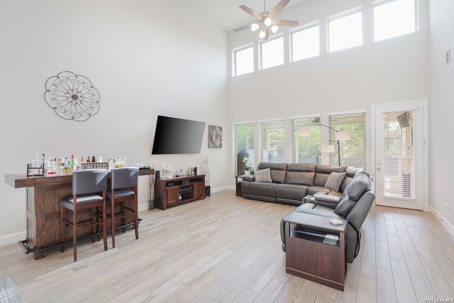2027 Dalhart, San Antonio, TX 78253