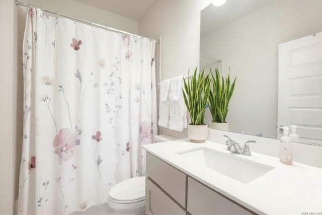 2027 Dalhart, San Antonio, TX 78253