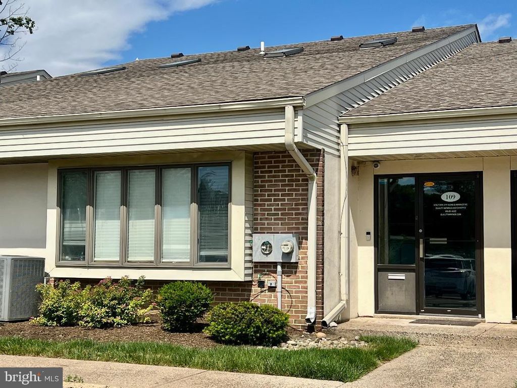 109 E PENNSYLVANIA BLVD, Feasterville Trevose, PA 19053