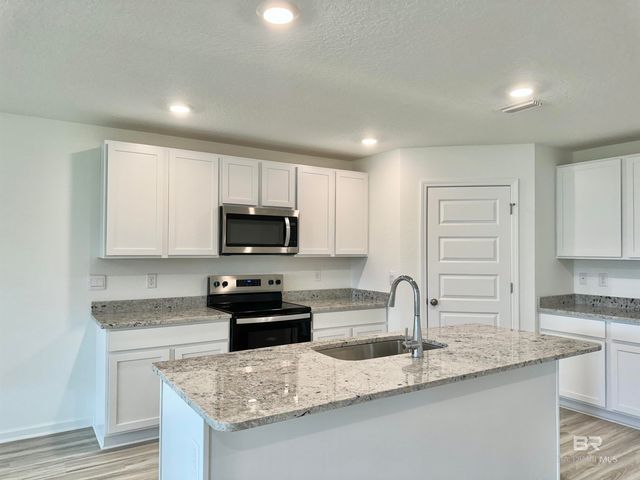 1283 Hayward Loop, Foley, AL 36535