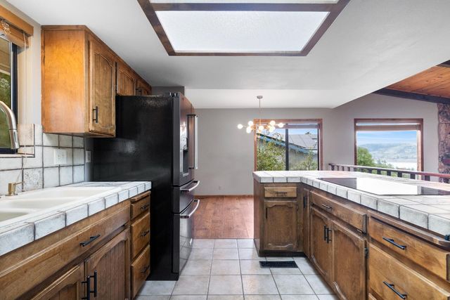 6367 Woodman Dr, Oroville, CA 95966