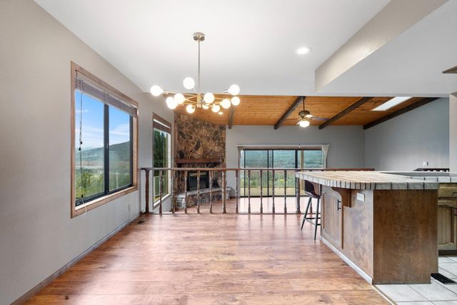 6367 Woodman Dr, Oroville, CA 95966