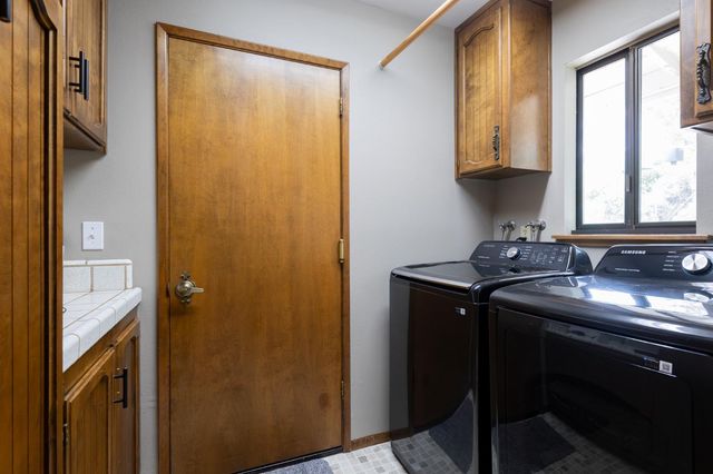 6367 Woodman Dr, Oroville, CA 95966