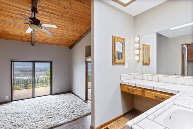 6367 Woodman Dr, Oroville, CA 95966