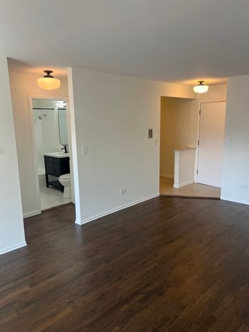 8541 Lotus Avenue 916, Skokie, IL 60077