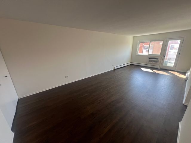 8541 Lotus Avenue 916, Skokie, IL 60077
