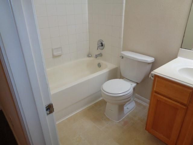 12079 La Salle Oaks, Conroe, TX 77304