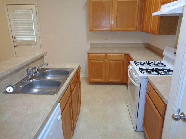 12079 La Salle Oaks, Conroe, TX 77304