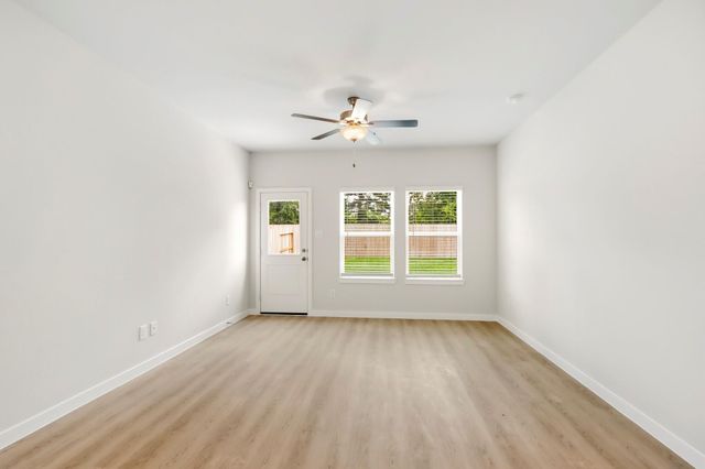 233 Elm Spring Drive, Hockley, TX 77447