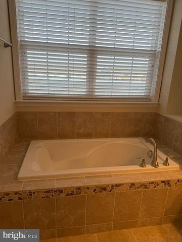 43609 MCDOWELL SQ, Leesburg, VA 20176