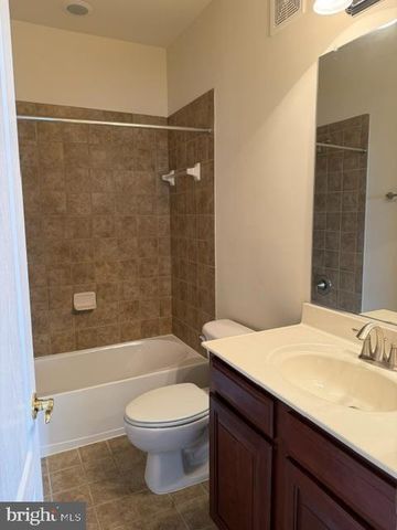 43609 MCDOWELL SQ, Leesburg, VA 20176