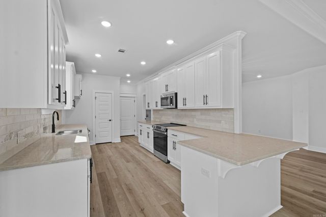 7300 Stonehenge Drive, Sherwood, AR 72120