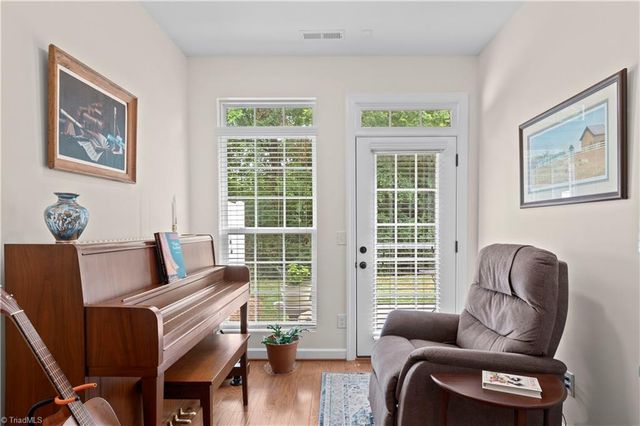 1665 Preston Woods Drive, Winston-salem, NC 27127