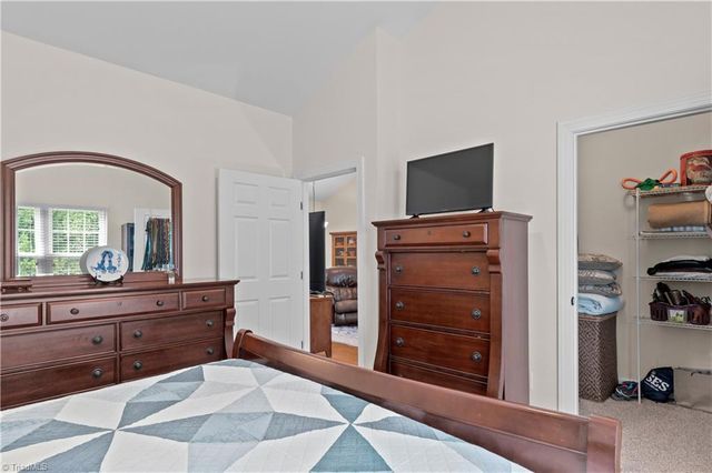 1665 Preston Woods Drive, Winston-salem, NC 27127