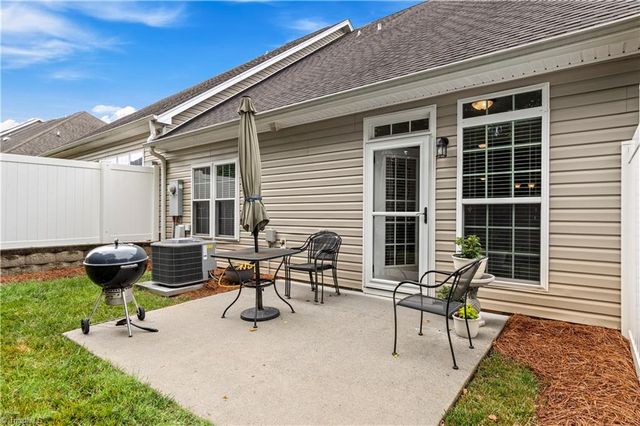 1665 Preston Woods Drive, Winston-salem, NC 27127