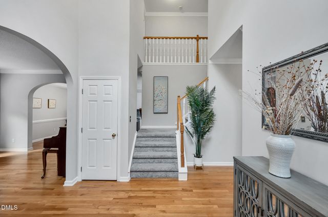 107 Lonebrook Drive, Chapel Hill, NC 27516