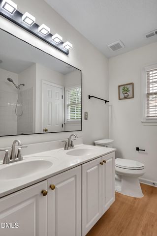 107 Lonebrook Drive, Chapel Hill, NC 27516