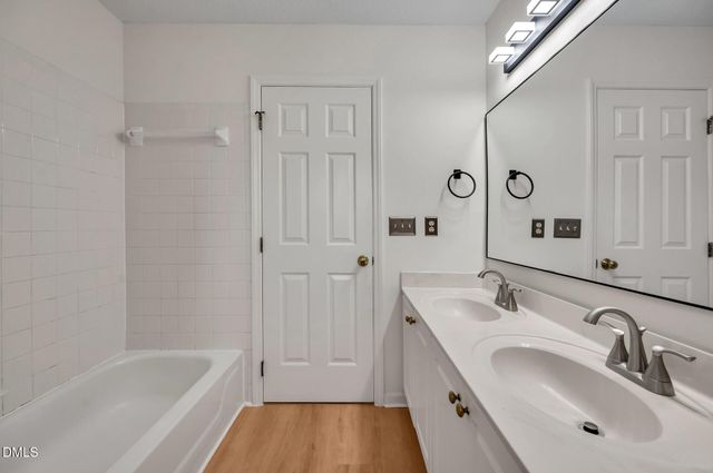 107 Lonebrook Drive, Chapel Hill, NC 27516