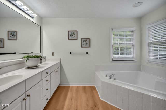 107 Lonebrook Drive, Chapel Hill, NC 27516