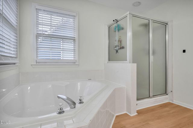 107 Lonebrook Drive, Chapel Hill, NC 27516