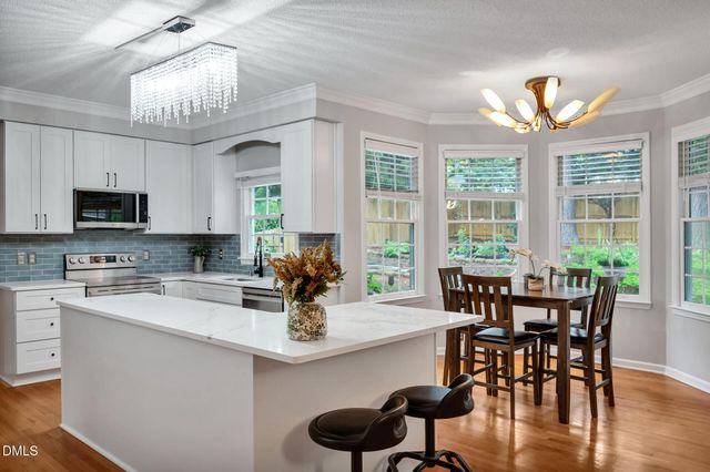 107 Lonebrook Drive, Chapel Hill, NC 27516