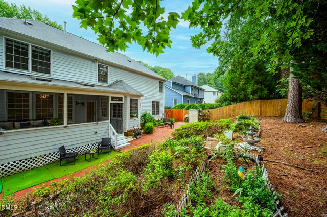 107 Lonebrook Drive, Chapel Hill, NC 27516