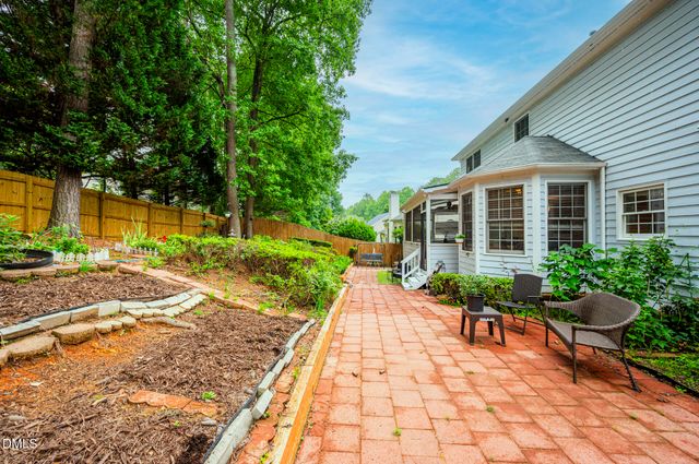 107 Lonebrook Drive, Chapel Hill, NC 27516