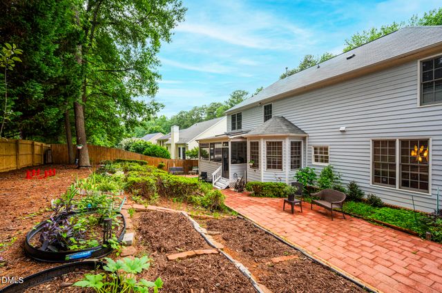 107 Lonebrook Drive, Chapel Hill, NC 27516
