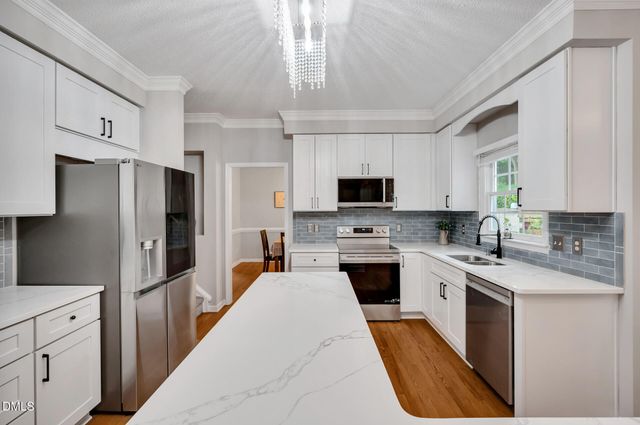 107 Lonebrook Drive, Chapel Hill, NC 27516