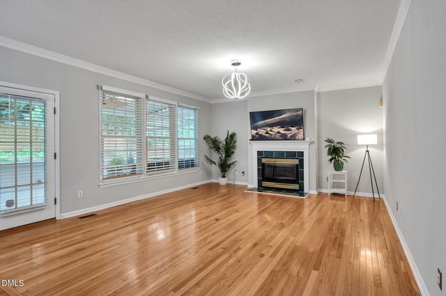 107 Lonebrook Drive, Chapel Hill, NC 27516