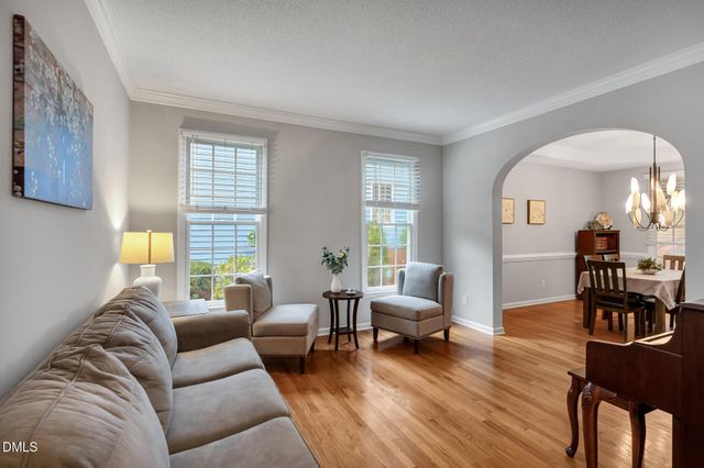 107 Lonebrook Drive, Chapel Hill, NC 27516