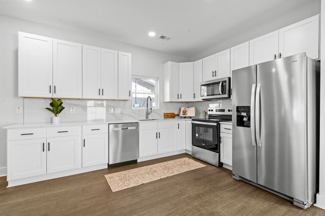 1992 Groveland Avenue, North Charleston, SC 29405
